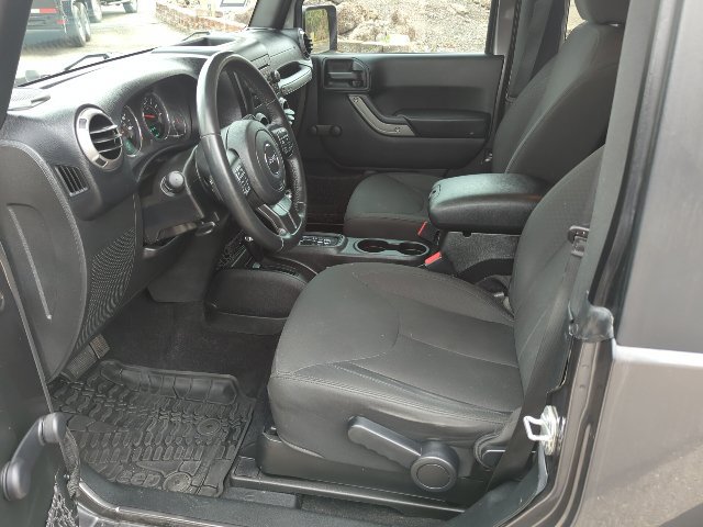 Used 2017 Jeep Wrangler Sport AWD/4WD image 13