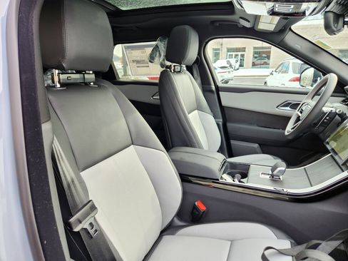 New 2026 Land Rover Range Rover Velar Dynamic SE image 12