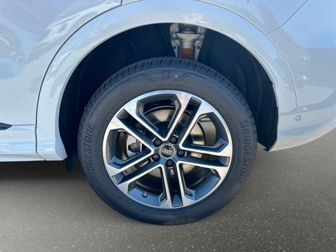New 2025 Audi Q5 Premium image 10