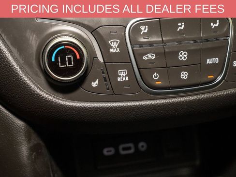Used 2019 Chevrolet Equinox LT FWD image 15