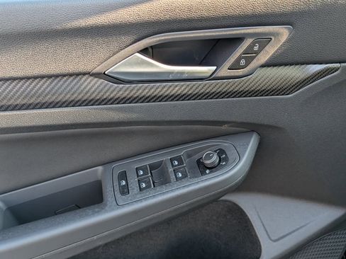 Used 2024 Volkswagen Golf R image 16