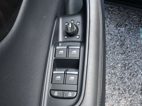 Used 2023 Audi Q8 Prestige AWD/4WD image 15
