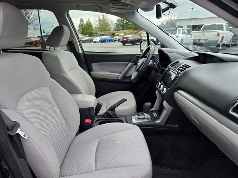Used 2018 Subaru Forester 2.5i Premium AWD/4WD image 11