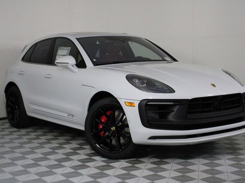 New 2026 Porsche Macan GTS AWD/4WD image 9