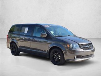 Used 2019 Dodge Grand Caravan SXT w/ Driver Convenience Group FWD video 3
