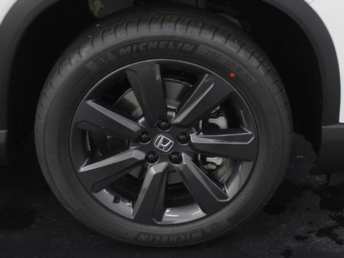 New 2025 Honda Pilot Sport image 36