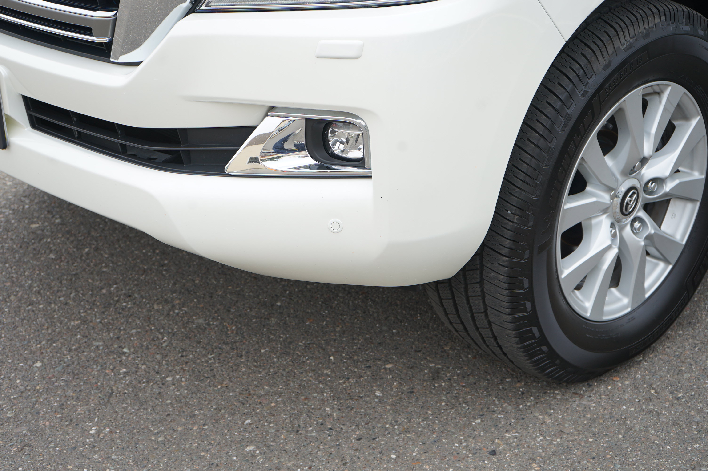 Used 2018 Toyota Land Cruiser AWD/4WD image 9