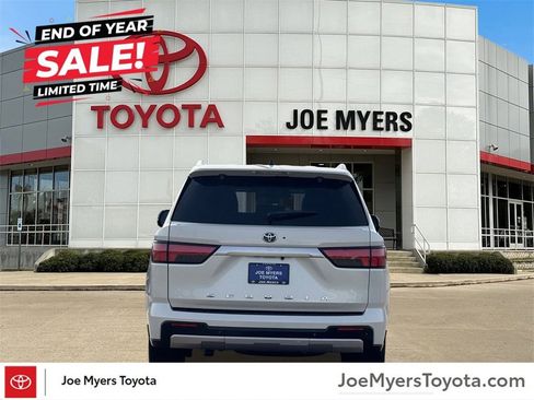 Used 2024 Toyota Sequoia Capstone image 6