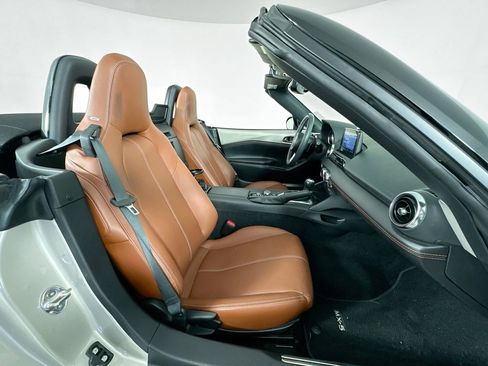 Used 2023 MAZDA MX-5 Miata Grand Touring RWD image 24