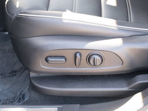 Used 2019 GMC Acadia Denali w/ GMC Pro Grade Package AWD/4WD image 11