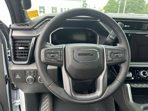 New 2026 GMC Sierra 3500 Denali Ultimate w/ LPO, Black Badging Package AWD/4WD image 13