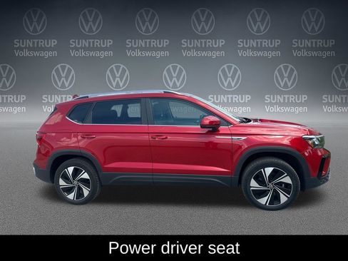 Used 2023 Volkswagen Taos SE w/ Panoramic Sunroof Package AWD/4WD image 8