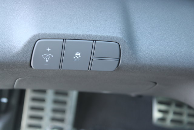 Used 2026 Hyundai Elantra Sport w/ Cargo Package FWD image 10