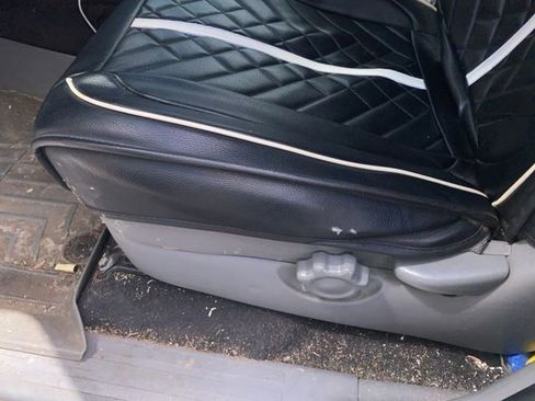 Used 2013 Toyota Tacoma 4x4 Double Cab w/ SR5 Pkg image 2