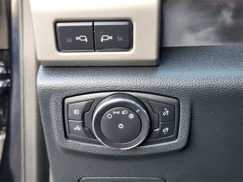 Certified 2022 Ford F250 Lariat w/ Chrome Package image 24