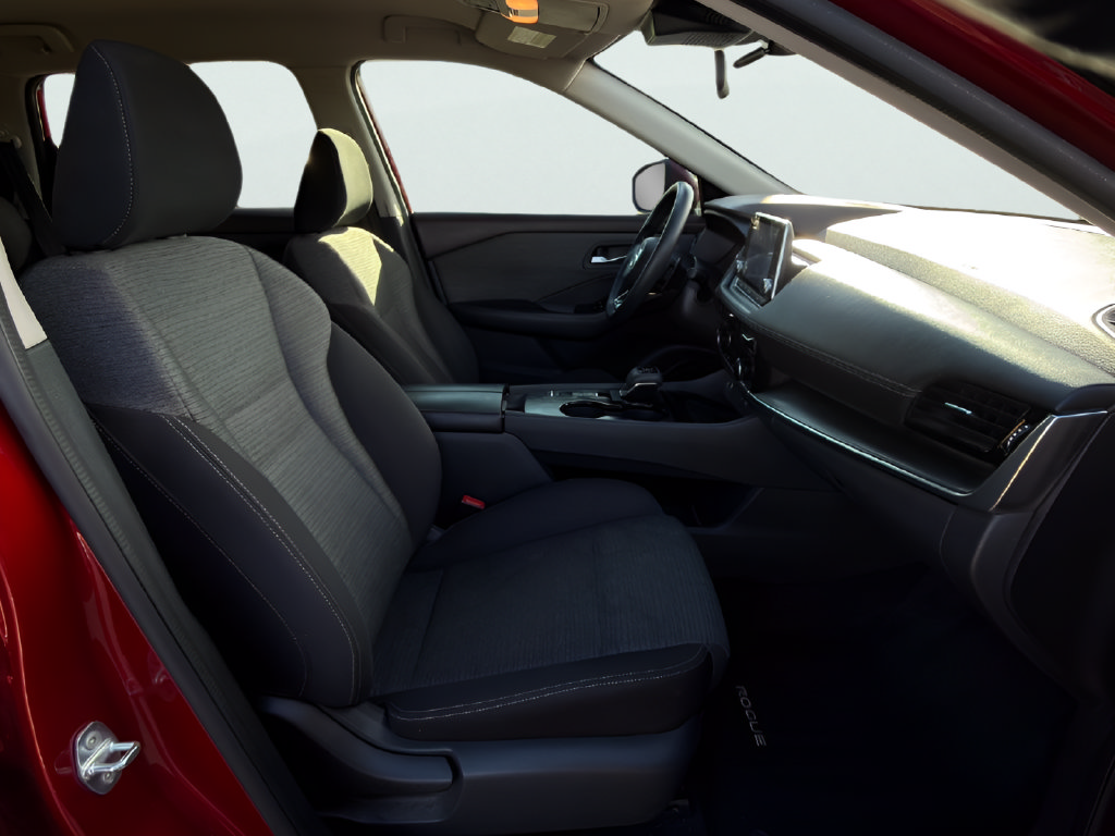 Used 2021 Nissan Rogue SV FWD image 12