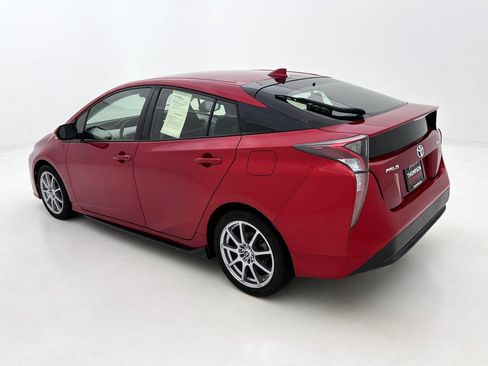 Used 2017 Toyota Prius Three FWD image 9