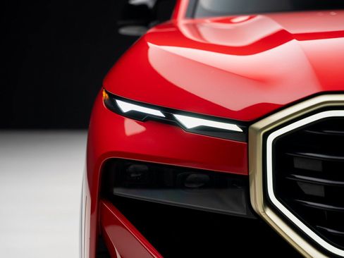 Used 2023 BMW XM image 8