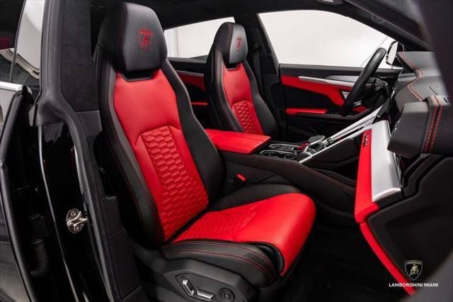 Used 2021 Lamborghini Urus AWD/4WD image 38