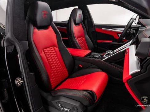 Used 2021 Lamborghini Urus AWD/4WD image 38