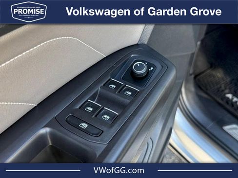 Certified 2022 Volkswagen Atlas Cross Sport SE AWD/4WD image 13