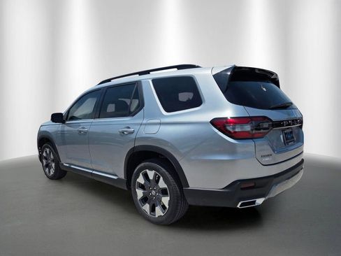 New 2026 Honda Pilot Touring image 5