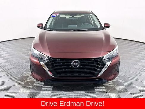 Used 2025 Nissan Sentra SV FWD image 2