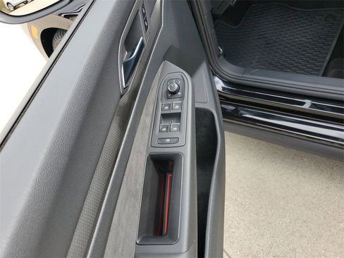 Used 2024 Volkswagen GTI S image 10