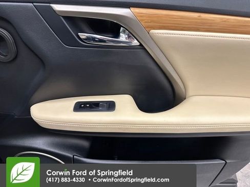 Used 2021 Lexus RX 350L Premium w/ Premium Package image 19