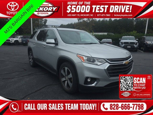 Used 2019 Chevrolet Traverse LT w/ LT Premium Package AWD/4WD image 1