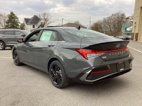 New 2026 Hyundai Elantra SEL Sport Premium FWD image 6