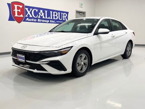 Used 2024 Hyundai Elantra SE FWD image 10