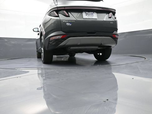 Certified 2023 Hyundai Tucson Limited AWD/4WD image 32