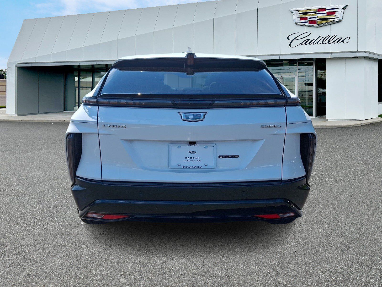 Certified 2024 Cadillac Lyriq Sport AWD/4WD image 4