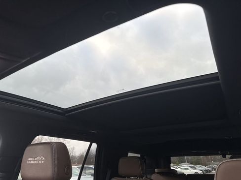 Used 2023 Chevrolet Tahoe High Country image 19