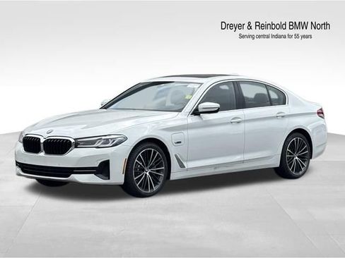Used 2023 BMW 530e w/ Premium Package RWD image 1