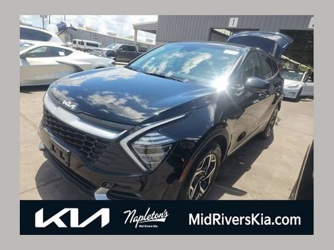 Used 2025 Kia Sportage LX FWD image 1
