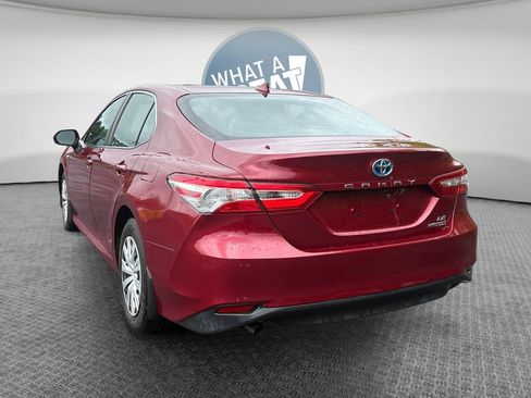 Used 2019 Toyota Camry LE FWD image 6