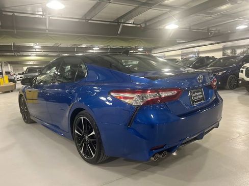 Used 2020 Toyota Camry XSE image 4