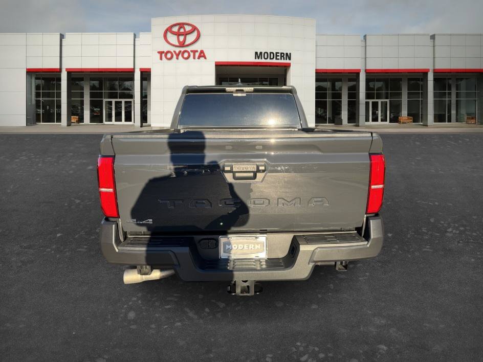 Certified 2025 Toyota Tacoma SR AWD/4WD image 32