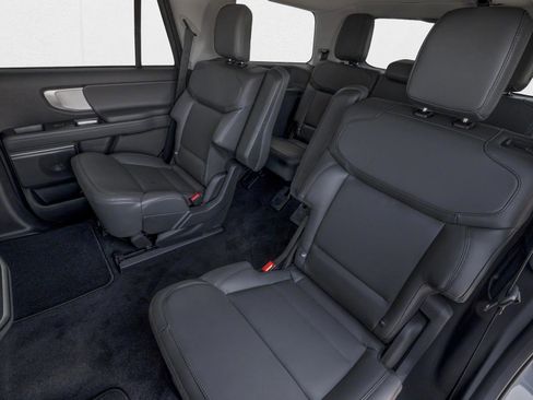 New 2026 Ford Expedition Active AWD/4WD image 9