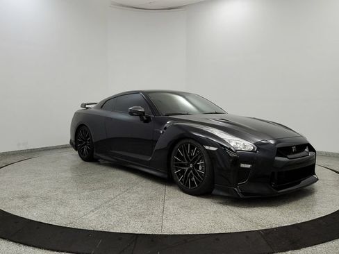 Used 2020 Nissan GT-R Premium w/ Premium Interior Package AWD/4WD image 7