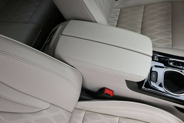 Used 2023 Buick Envision Avenir FWD image 35