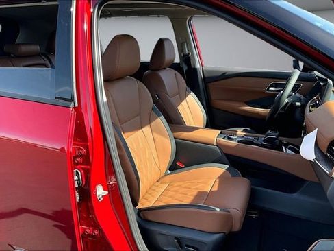 New 2026 Nissan Rogue Platinum image 11