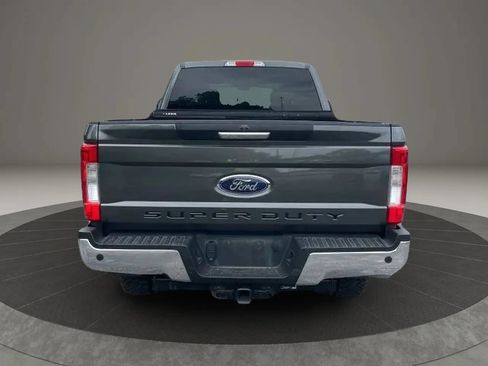 Used 2019 Ford F250 XLT w/ XLT Premium Package AWD/4WD image 8