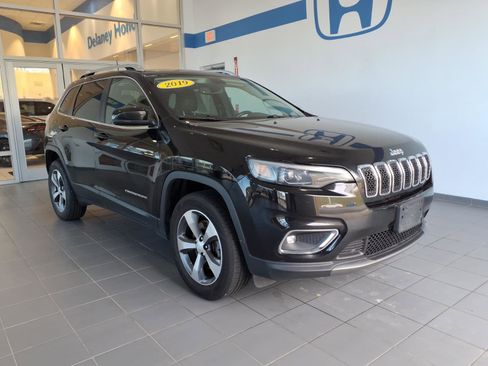 Used 2019 Jeep Cherokee Limited AWD/4WD image 1