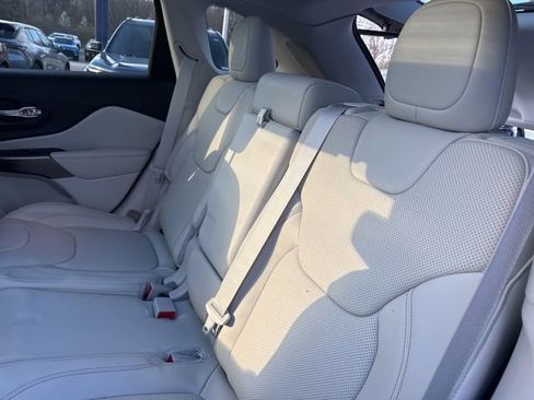 Used 2020 Jeep Cherokee Limited w/ Technology Group image 9