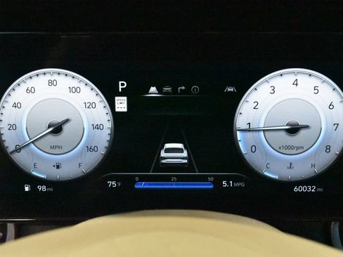 Used 2024 Hyundai Elantra SEL FWD image 21