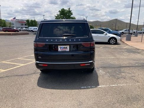 New 2025 Jeep Wagoneer Series III w/ Premium Group I AWD/4WD image 7