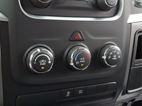 Used 2024 RAM 1500 Classic SLT AWD/4WD image 16